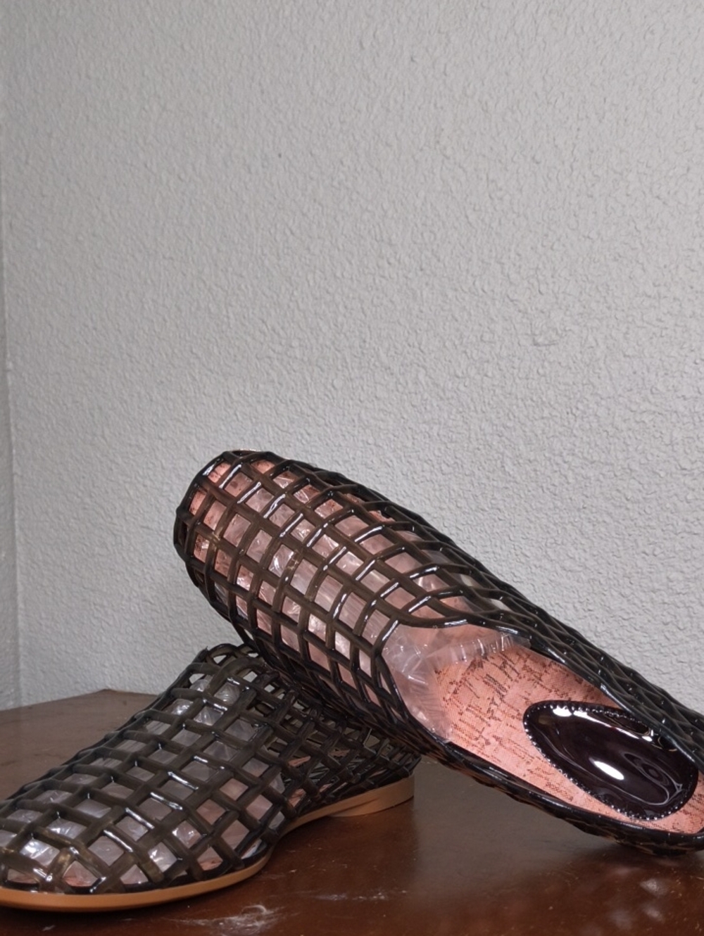 Women’s Black Cage Slip-On Flats Size 40 AO